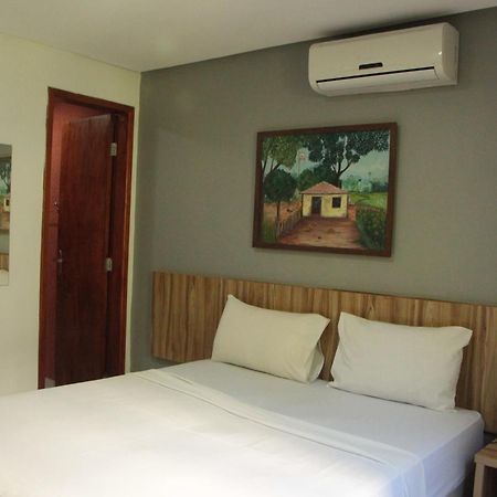 Cr Hotel Bueno - Antigo Hotel Serras De Goyaz 戈亚尼亚 外观 照片 A room at the hotel