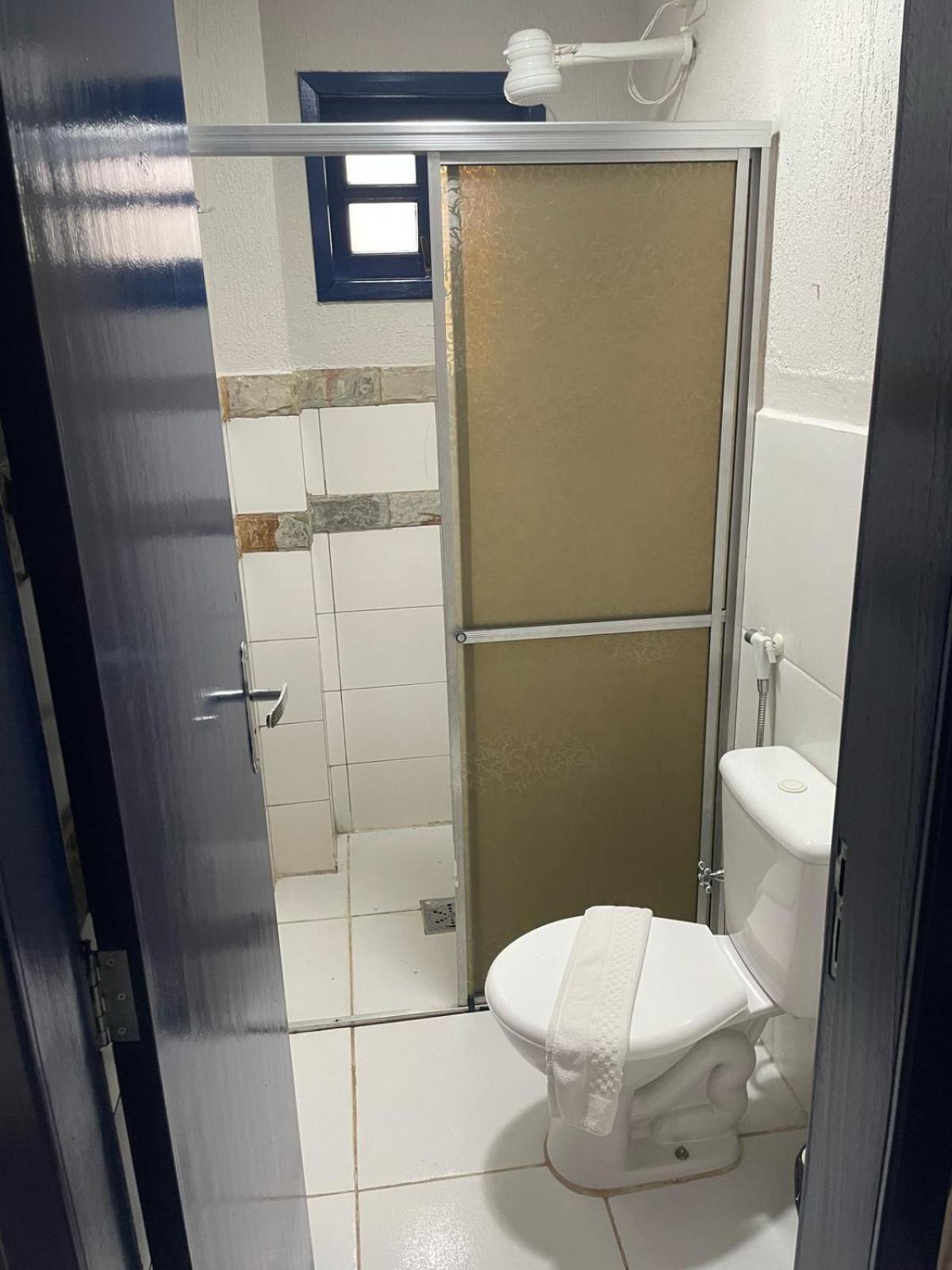 Cr Hotel Bueno - Antigo Hotel Serras De Goyaz 戈亚尼亚 外观 照片 A toilet in a private home in Israel
